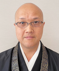 山田 學應